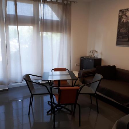 Kertvarosi Apartman II Tiszaujvaros Ngoại thất bức ảnh
