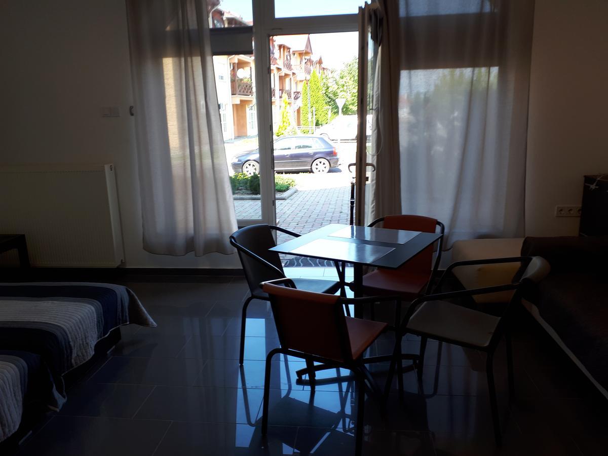 Kertvarosi Apartman II Tiszaujvaros Ngoại thất bức ảnh