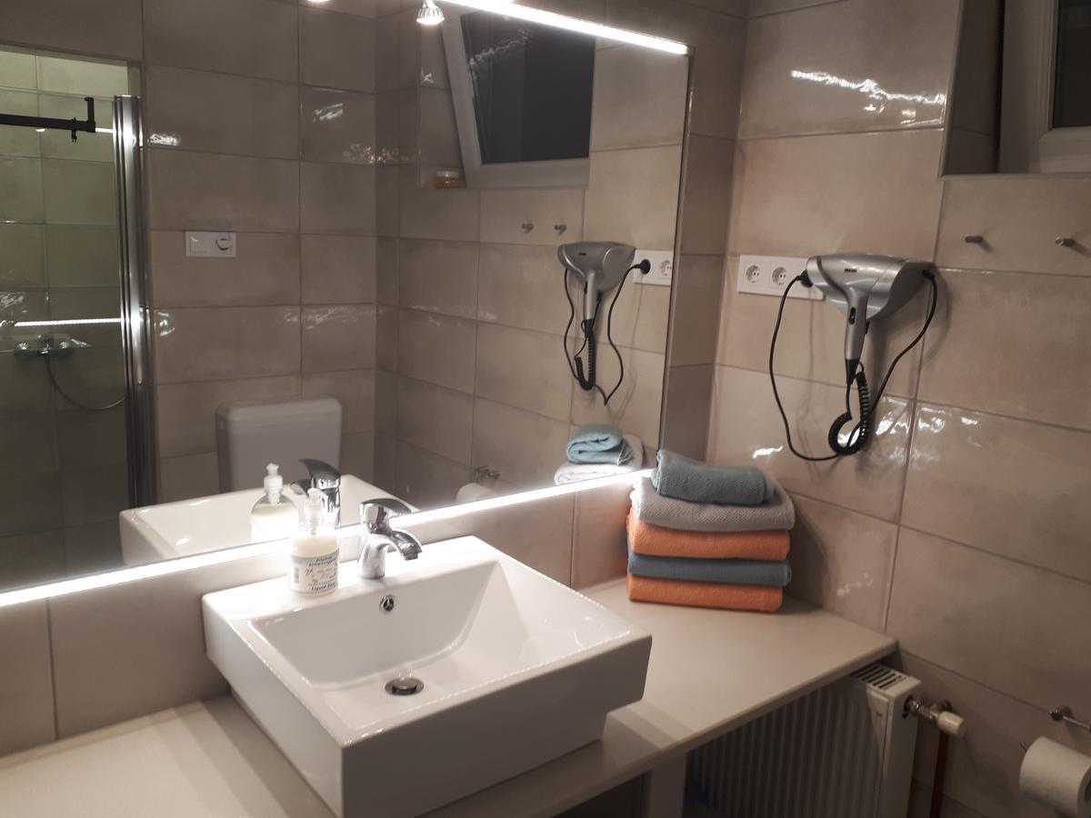 Kertvarosi Apartman II Tiszaujvaros Ngoại thất bức ảnh