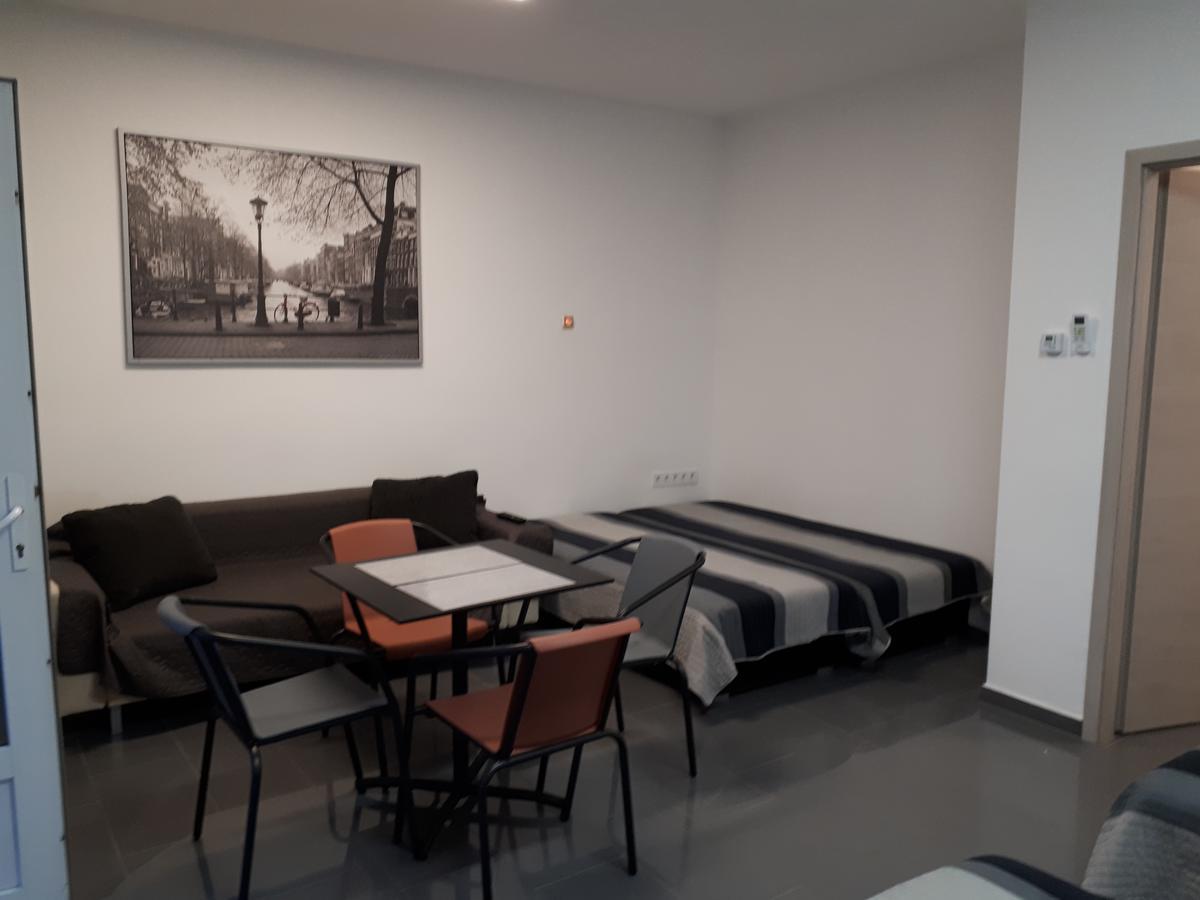 Kertvarosi Apartman II Tiszaujvaros Ngoại thất bức ảnh