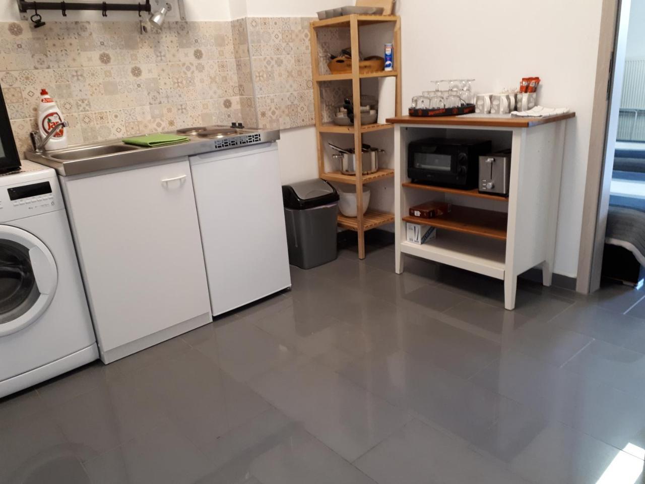 Kertvarosi Apartman II Tiszaujvaros Ngoại thất bức ảnh